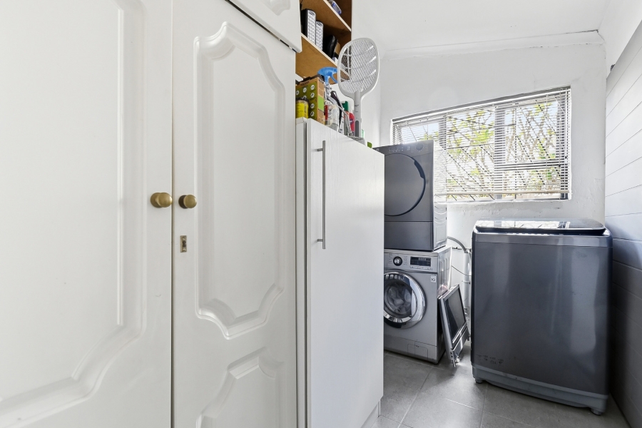 3 Bedroom Property for Sale in Rondebosch East Western Cape